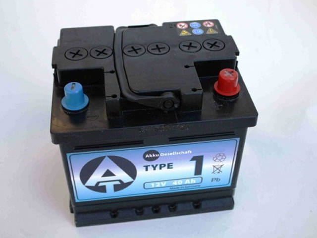 Starterbatterie AT 1 12 V 40 Ah 